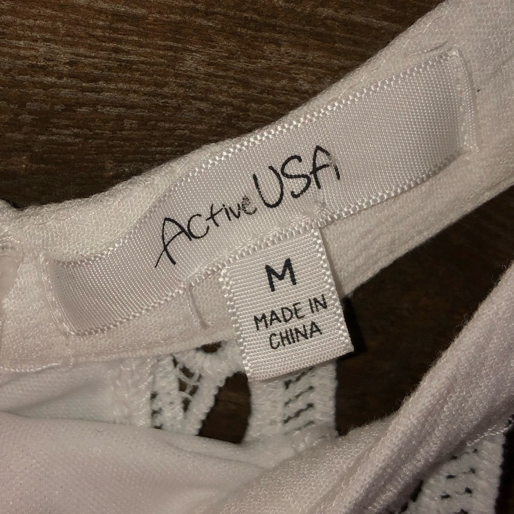 Active USA White Knit halter romper size Medium - Picture 3 of 3